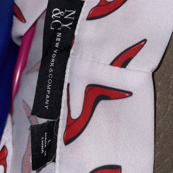 Cute blouse - Picture 4 of 4